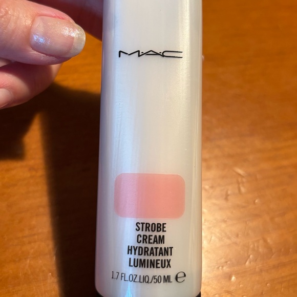 MAC Strobe Cream Pinklite - Picture 7 of 16